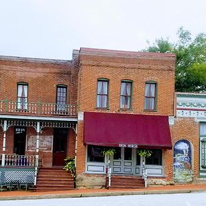 Iron Horse Hotel